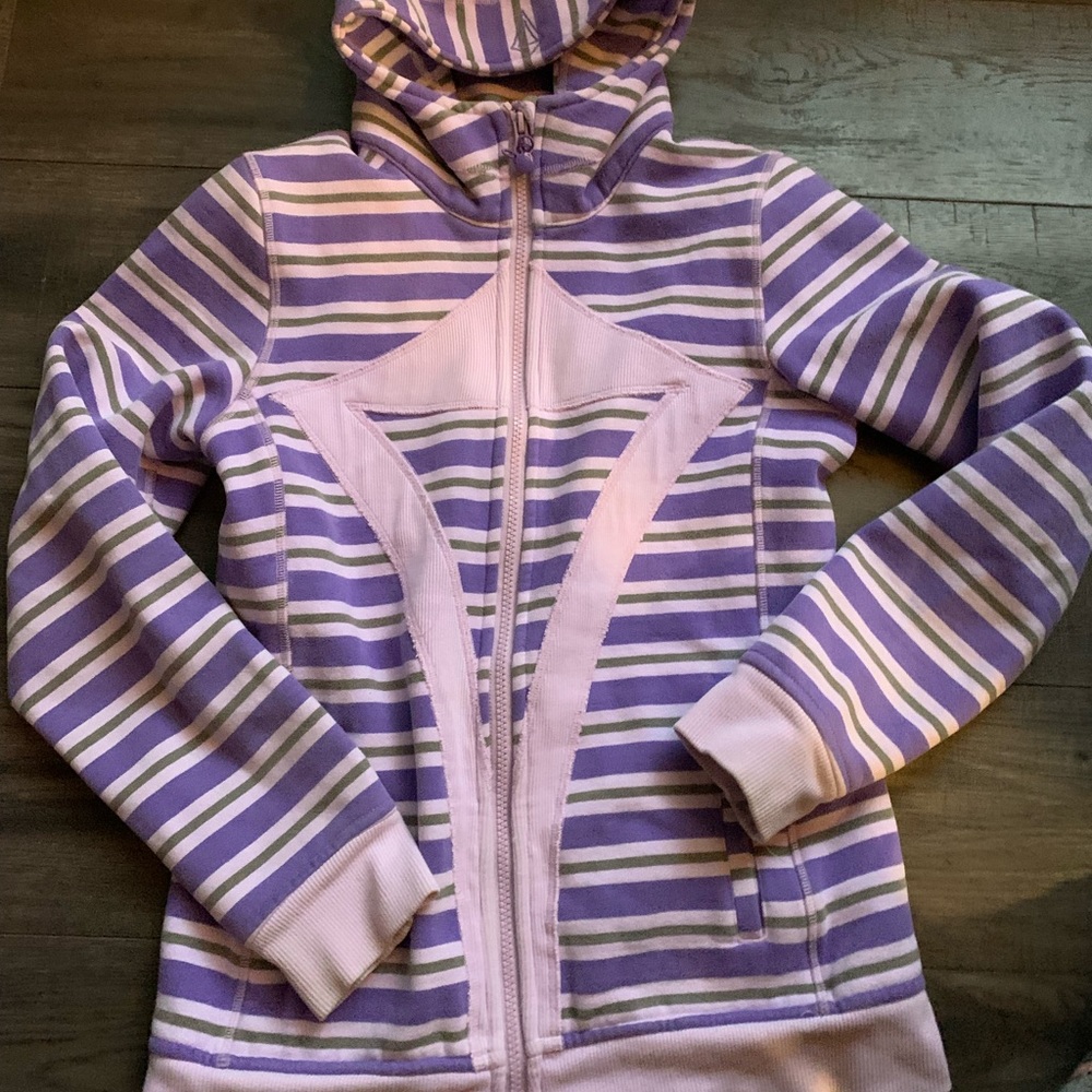 IVIVVA by LULULEMON girls size 14 zip hoody in excellent condition